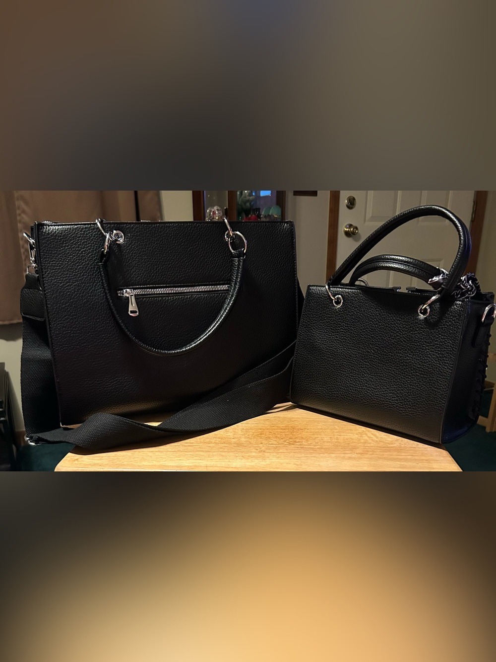 William Boston Black Leather Women's Tote, Purse and Wallet Set (includes dust) - Picture 2 of 5